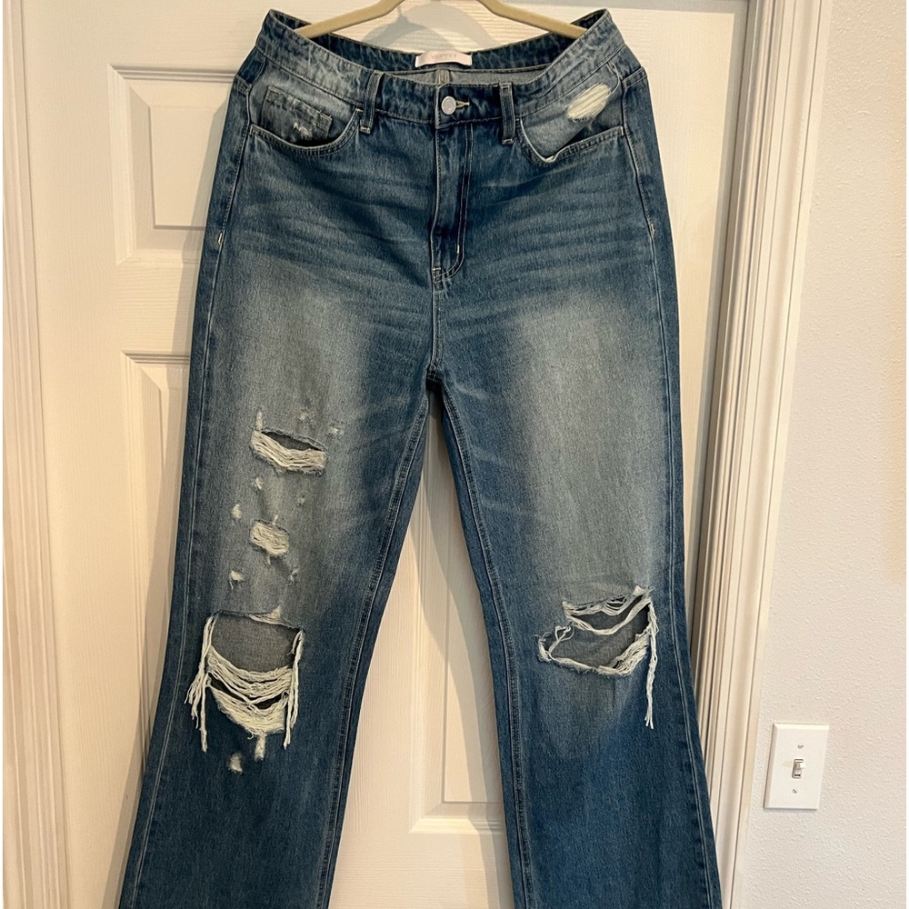 Wide leg 90’s flare jeans